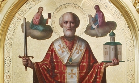 Почему святитель Николай Чудотворец изображается на иконах с церковью и мечом в руках?